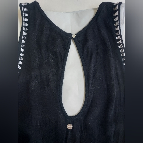 Ladies RIPCURL Black Gauzy Embroidered Shorts Romper W/Pockets Size M - Picture 8 of 11